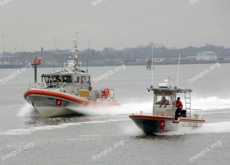 Response Boats Testing Crews Water Fast