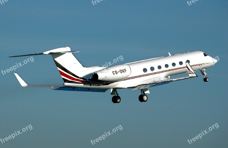 Gulfstream G550 Aircraft Take Off Private Jet