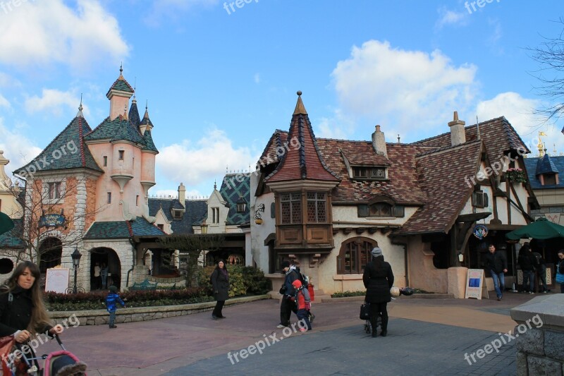 Courtyard Castle People Free Photos