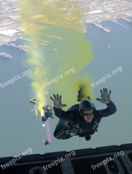 Sky Diver Parachute Jump Smoke Free Fall