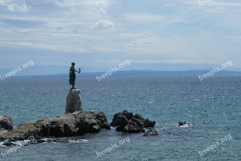 Sea Sun Water Holidays Statue