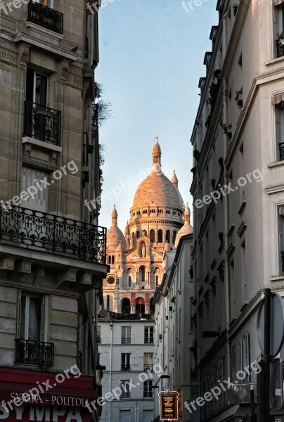 Basilica Sacré-coeur Sunset Street Monument