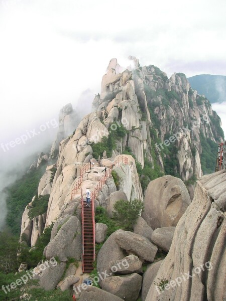 Ulsan Rock Mt Seoraksan A Sea Of ​​clouds Clouds And Mountains Free Photos