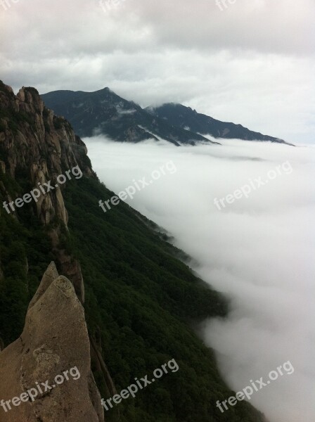 Ulsan Rock Mt Seoraksan A Sea Of ​​clouds Clouds And Mountains Free Photos