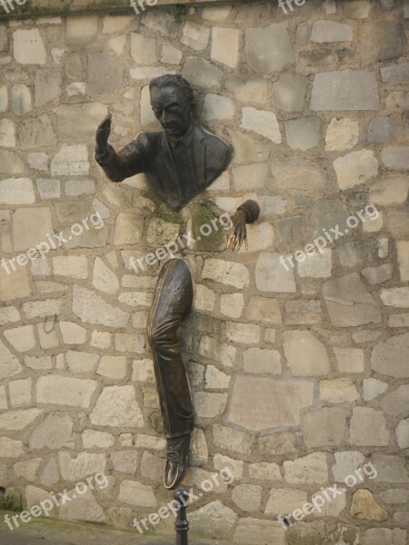 Wall Pass Man Standing Montmartre Free Photos