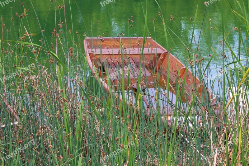 Stranded Create Make Break Boat Water