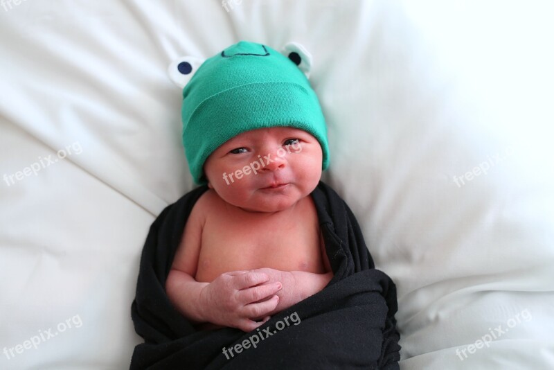 Newborn Frog Green Cute Child