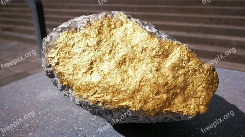 Rock Gold Nugget Sculpture Art Steinmetz