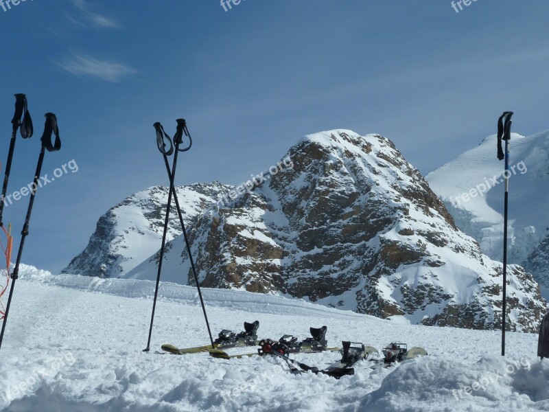 Snow Skiing Break Skiers Backcountry Skiiing