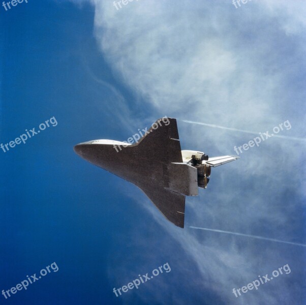 Space Shuttle Landing Wingtip Vortices Flying Spacecraft Mission