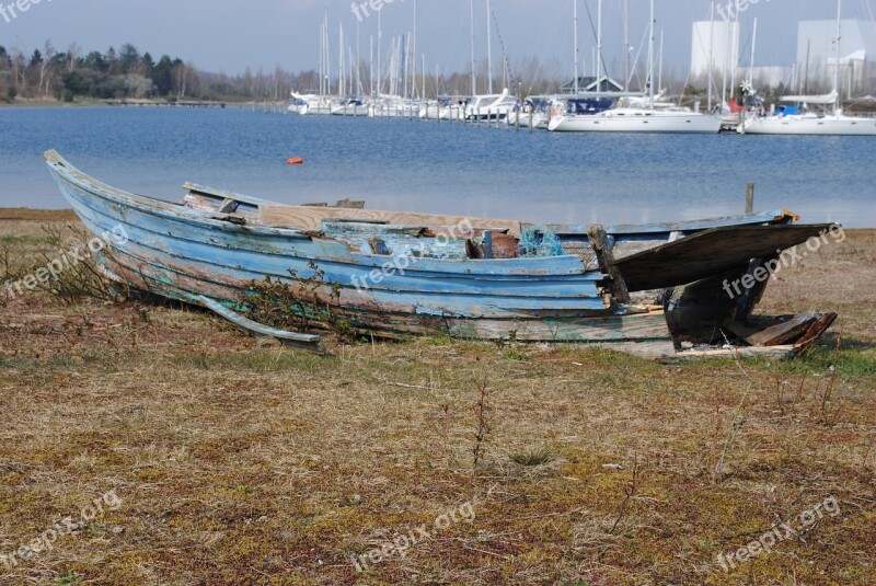 Wreck Dinghy Ship Grass Beach