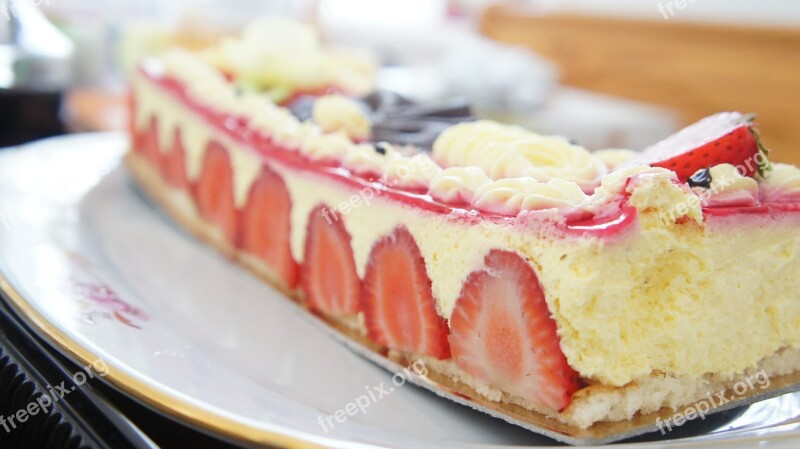 Cake Strawberry Fruit Cream Dessert