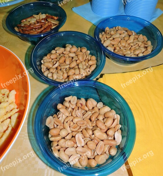 Nuts Peanuts Aperitif Banco Pretzels