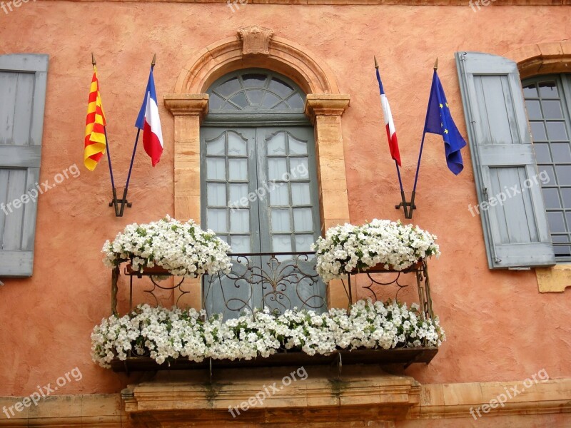 Facade Provence Fleuri Spring Roussillon