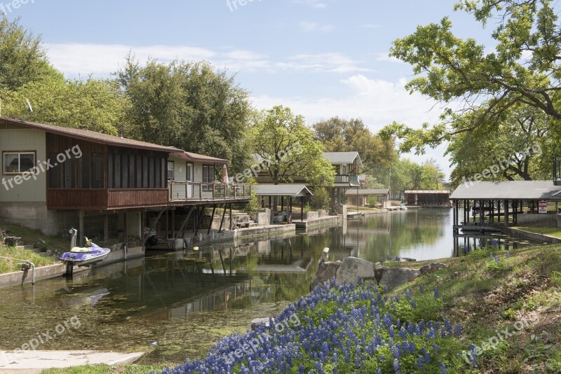 Bluebonnets Lake Cottages Houses Flowers Scenic