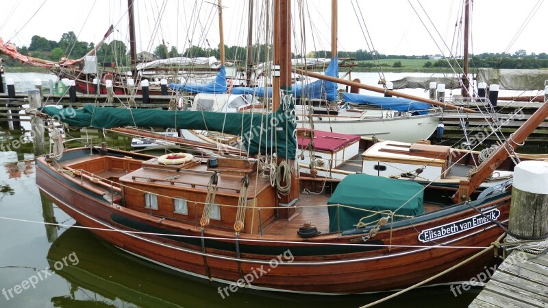 Ship Museeumshafen Port Old Ship Water