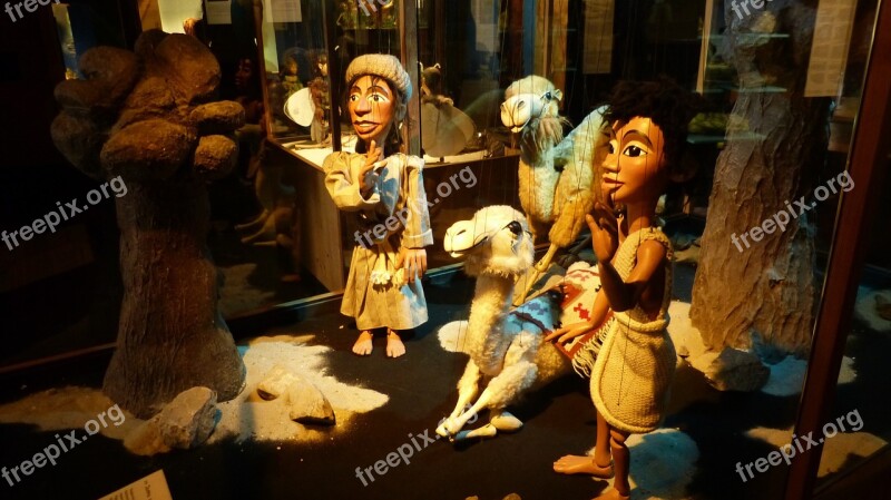 Augsburg Dolls Puppet Theatre Augsburger Puppenkiste Dying Of The Light