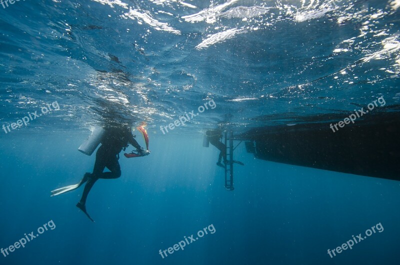 Maldives Divers Sea Water Boat