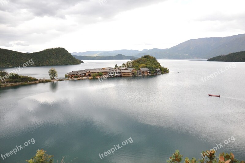 Lugu Lake The Lake Is Like A Mirror Boat Quaint Serenity