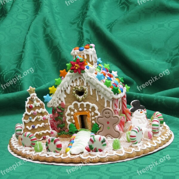 Gingerbread House Christmas Pastries Christmas Pastry Gingerbread