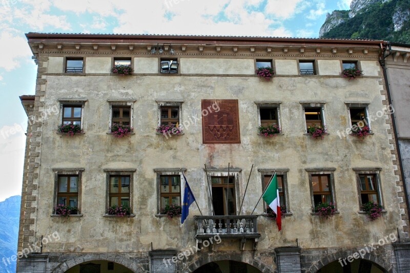 Town Hall Italy Building Garda Old House