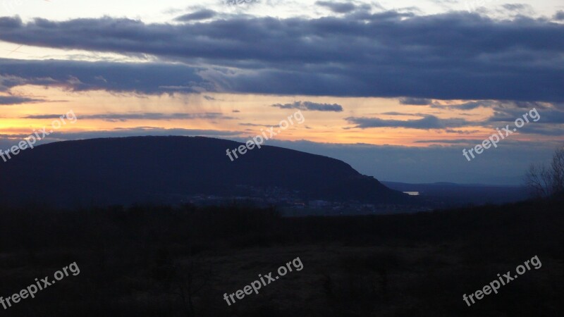 West The King's Mountain Limit Austria Danube