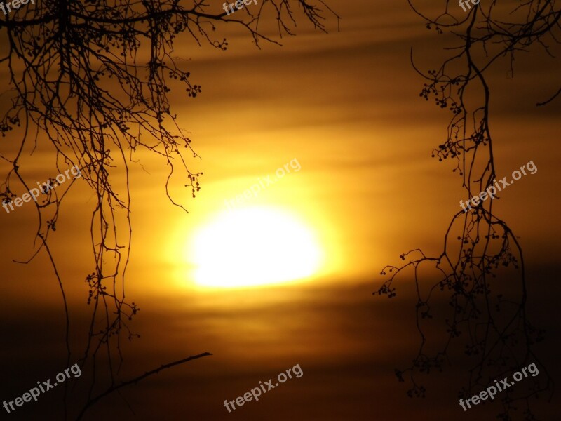 East Sun Sky Red Cloud