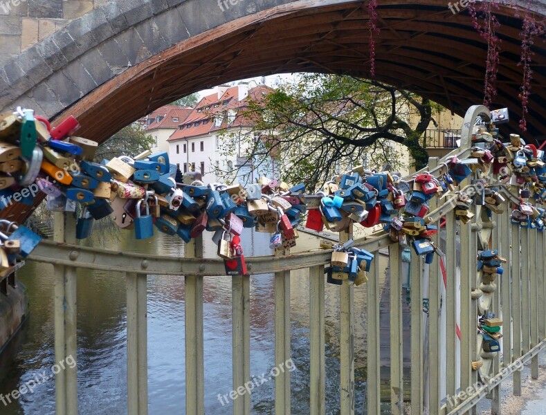 Bridge Lock Locks Clasps Love