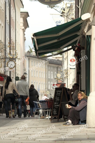 Begging Beggar Woman Poverty Shopping Pedestrian Zone