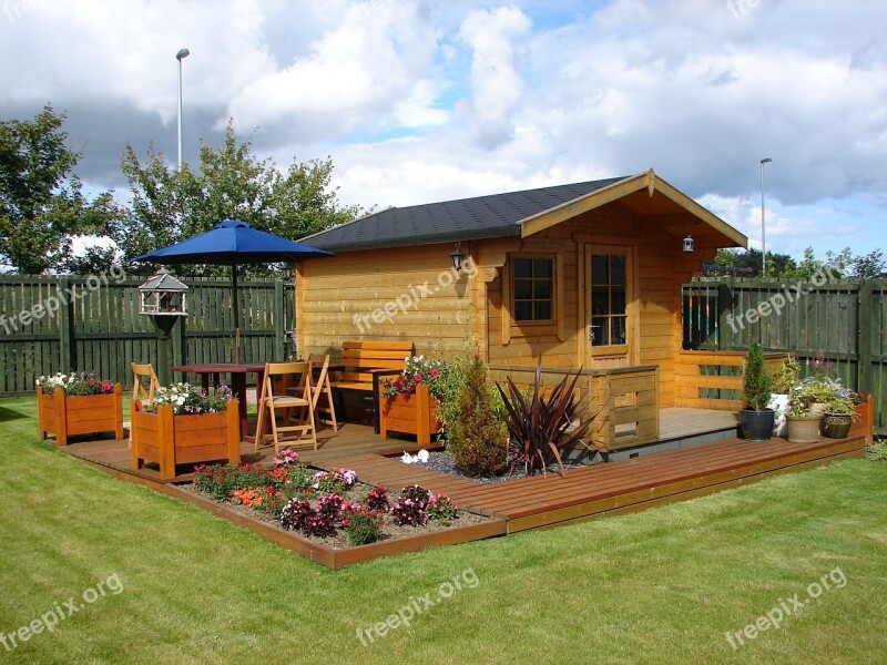 Wendy House Decking Flowers Grass Lawn