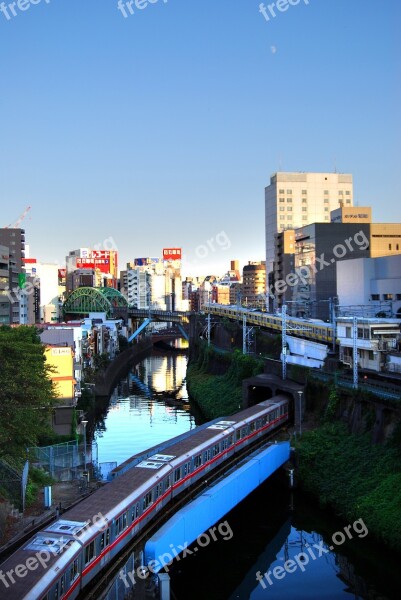 Ochanomizu Electric Train Akihabara Tokyo City ​​center