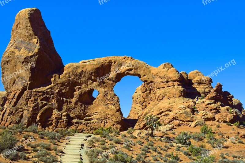 Arch In A Sandstone Fin Sandstone Arches National Park