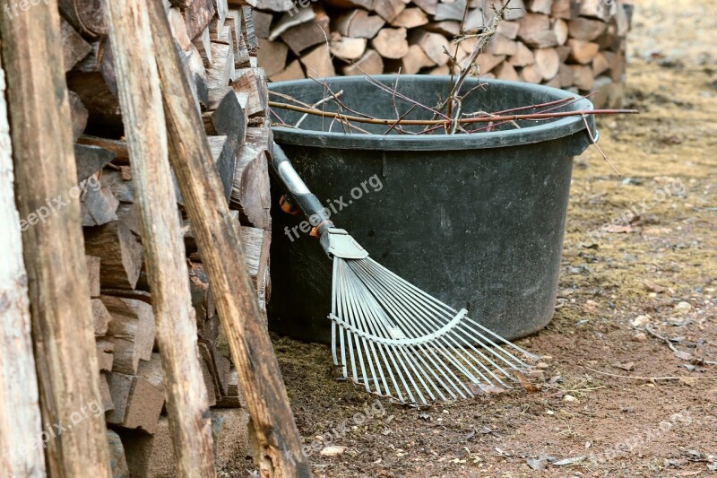 Gardening Computing Raking Leaves Vat Garden