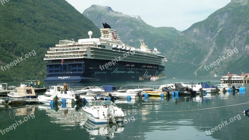 Cruise Ship Norway Geirangerfjord Free Photos