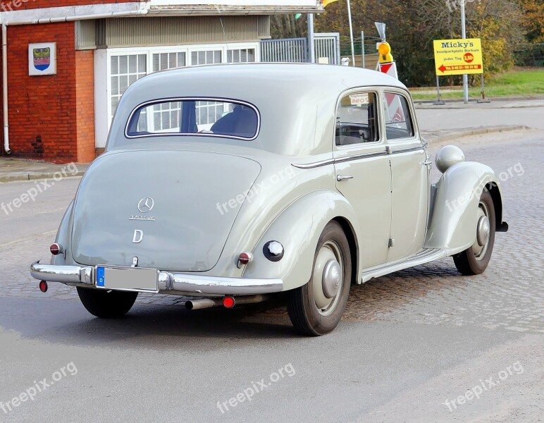 Auto Oldtimer Mercedes Limousine Classic