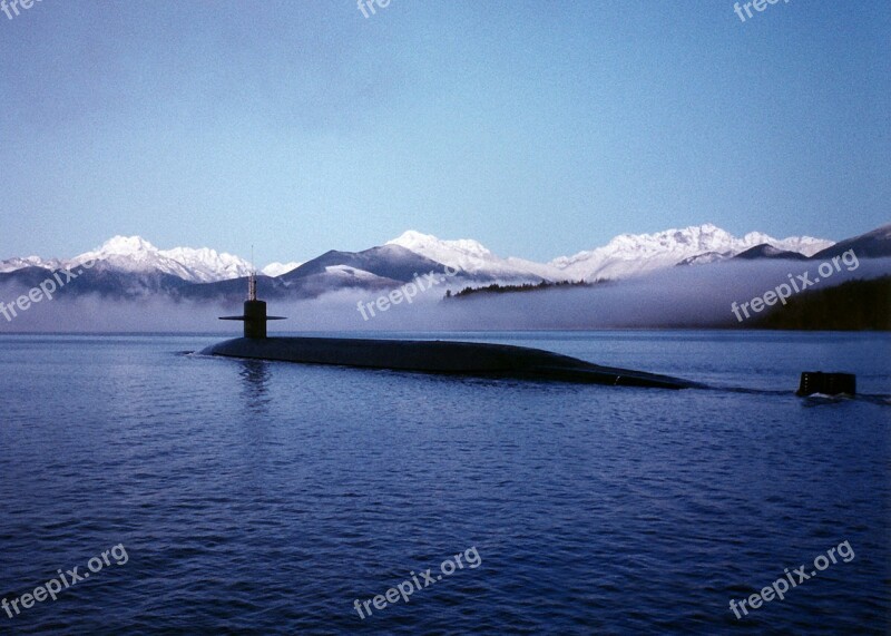 Submarine Us Navy Uss Kentucky Cruising Surface