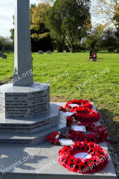 War Memorial Military Remembrance Sunday Poppy Wreaths