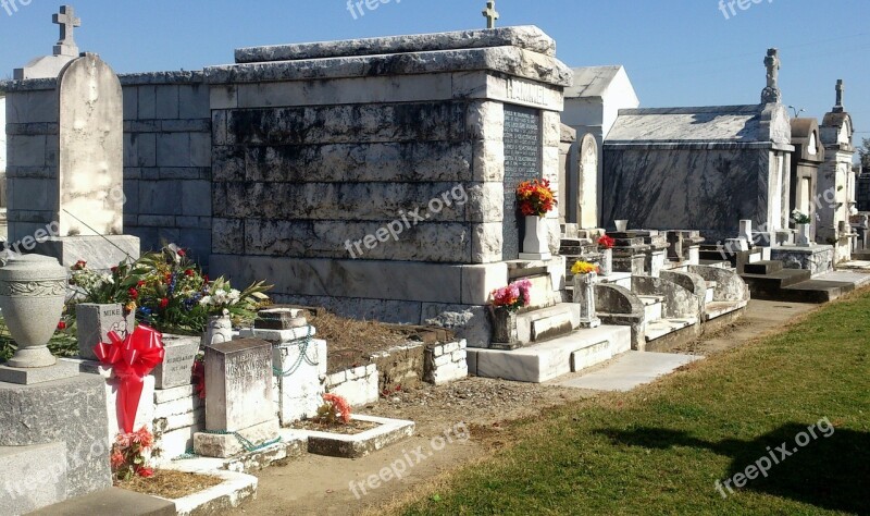 Cemetery Graves Tombstone Burial Crypt