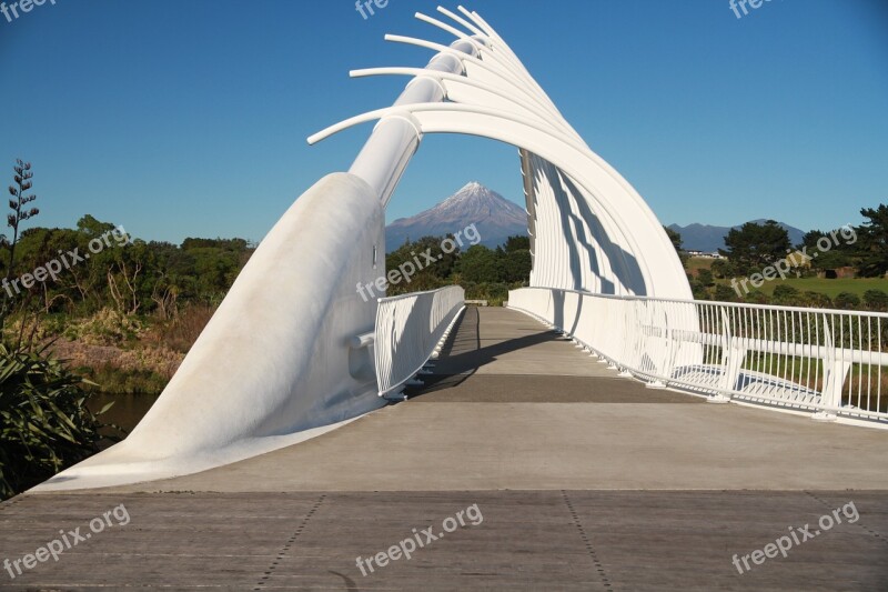 Taranaki Bridge Mountain New Zealand Nature