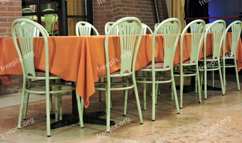 Table Freely Empty Chairs Restaurant