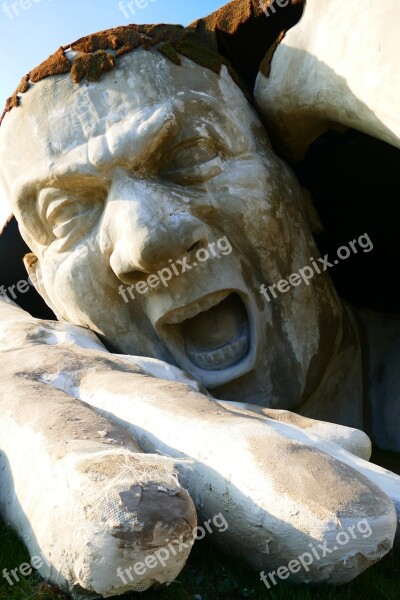 Ervin Ahmad Lóránth Sculpture Giant Stone Cry