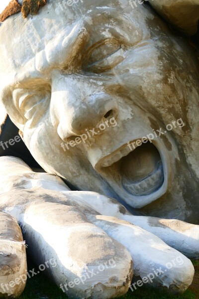 Ervin Ahmad Lóránth Sculpture Giant Stone Cry