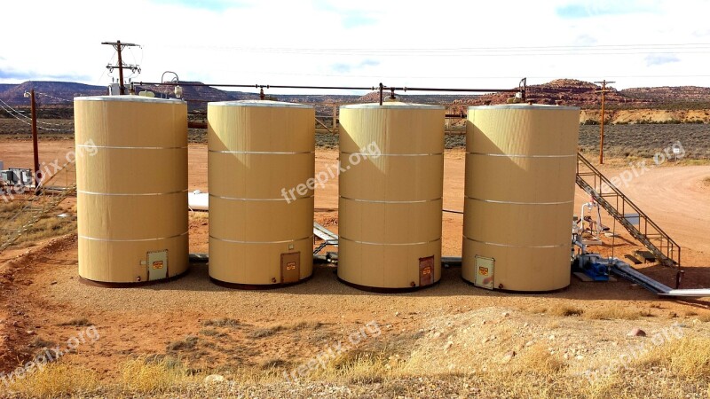 Tanks Industry Refinery Silos Dessert