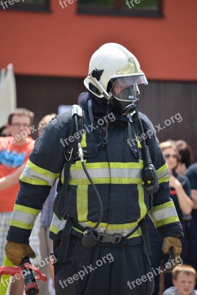 Feuerloeschuebung Respiratory Protection Fire Firefighters Delete