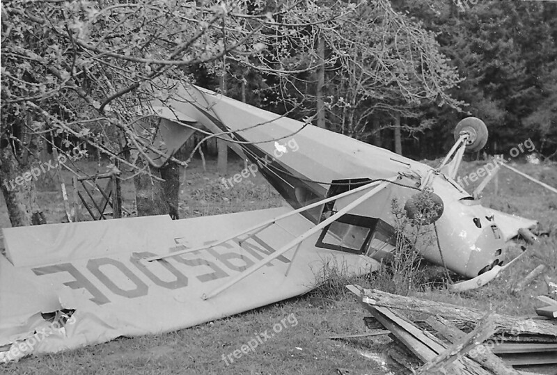 Plane Crash Accident Bad Landing Airplane Wreck