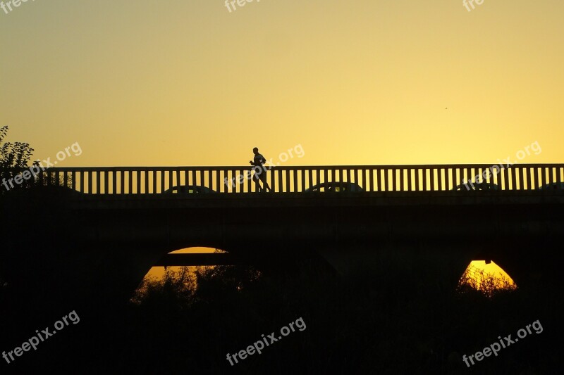 Bridge Career Sunset Run Solo