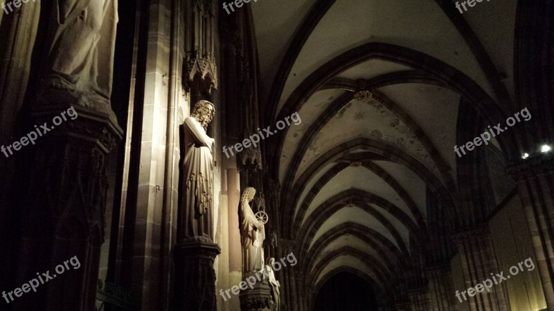 Church Nave Medieval Statue Architecture