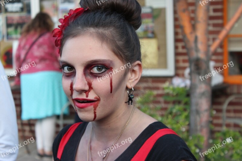 Girl Makeup Halloween Blood Face