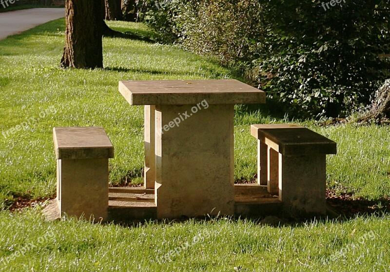 Shoals Picnic Table Armançon Nature