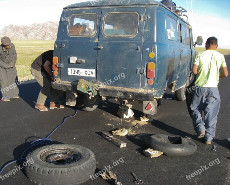 Car Breakdown Breakdown Van Wheels Mongolia